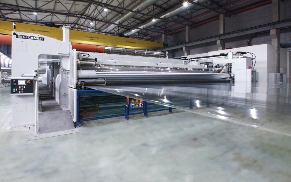 7,600 kilo/hour - a new benchmark in the world of oriented film production
7,600 kilo/hour - a new benchmark in the world of oriented film production