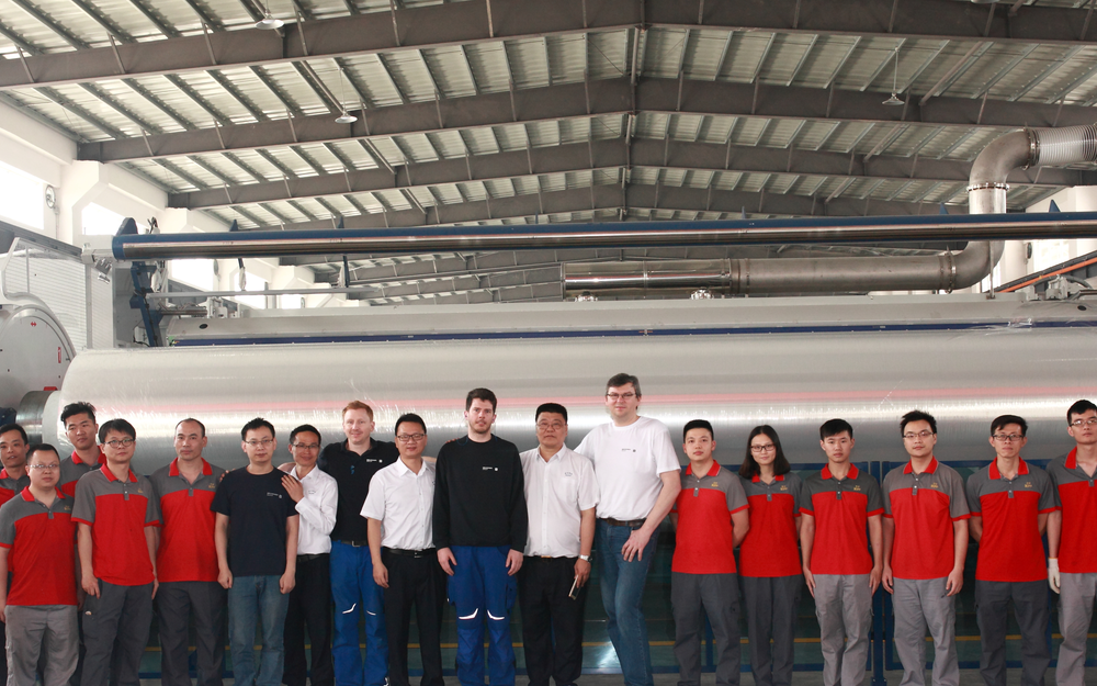 Perfect cooperation with customers' staff Perfect cooperation with customers' staff