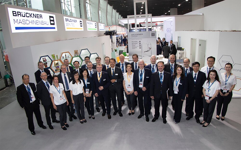 Accumulated BO expertise: Brückner Maschinenbau and Brückner Servtec staff Accumulated BO expertise: Brückner Maschinenbau and Brückner Servtec staff