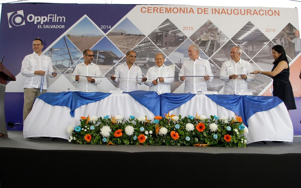 A great honour: El Salvador’s president, Salvador Sánchez Cerén, (center) at the inauguration ceremony, proudly witnessed by Yamal Zaidan, CEO Oben Holding Group (center right)