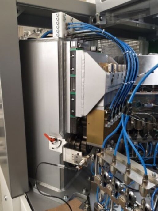 Servo compression unit