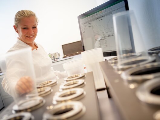 Thermoforming Packaging - Lab