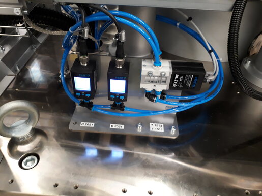 Infeed pressure sensor