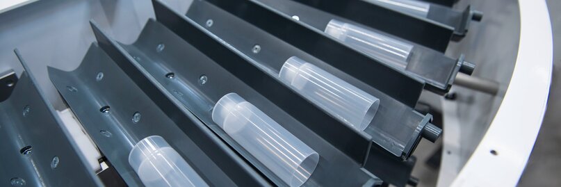 Laminate tube in packing machine