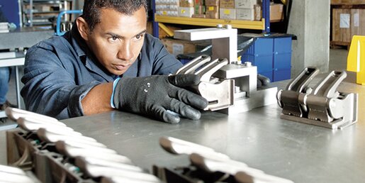 Extended chain and clip service
