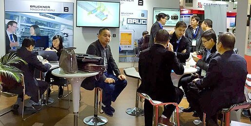 Always crowded: The Brückner booth
