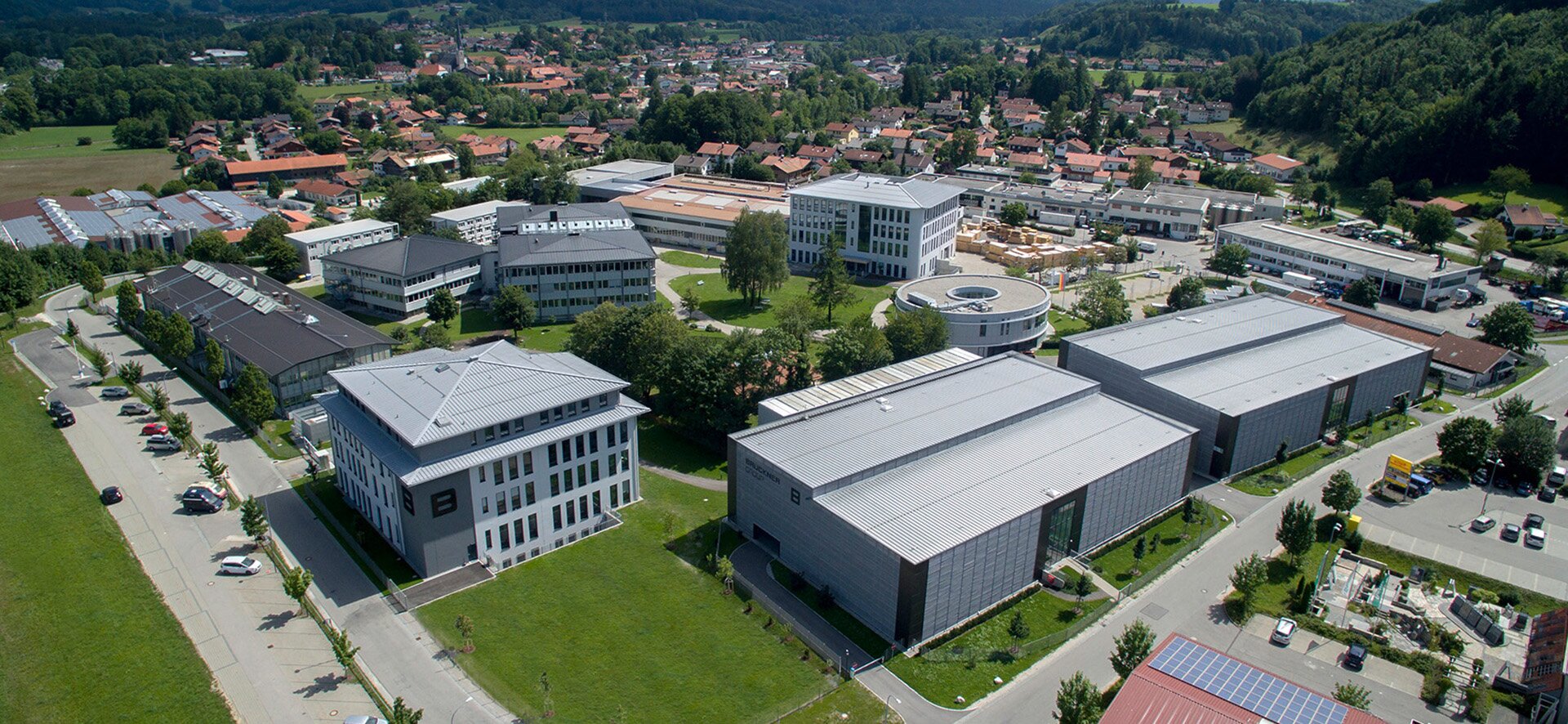 Brückner Maschinenbau: Management